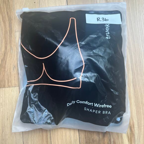 NEW Truekind Women's L Daily Comfort Wirefree Shaper Bra Beige Nude Casual - Picture 9 of 9